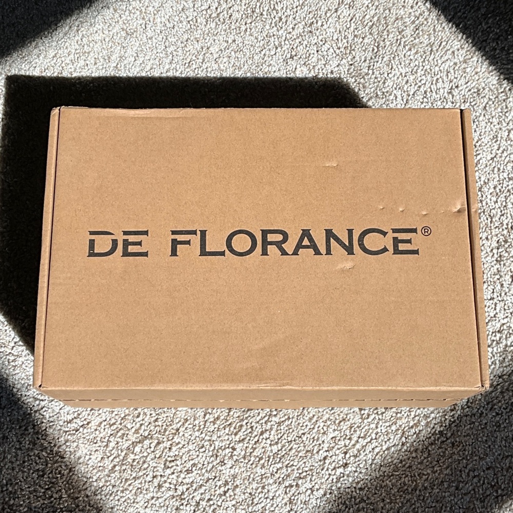 Women's Sneakers - Classic Tan